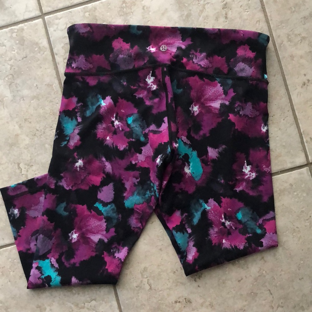 Lulu lemon crops, floral tie dye pattern